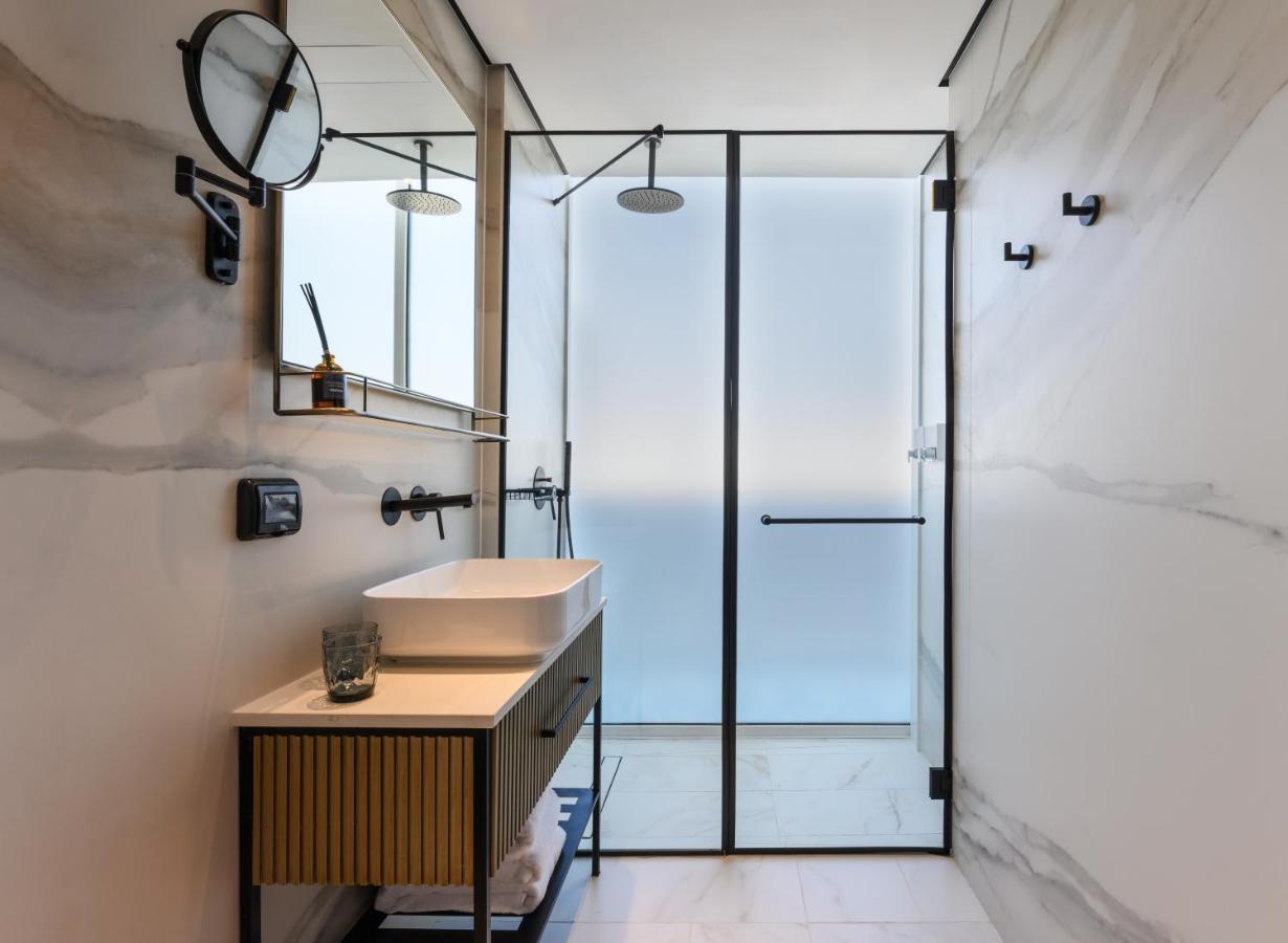 Alberto By Isrotel Design Тел Авив Екстериор снимка